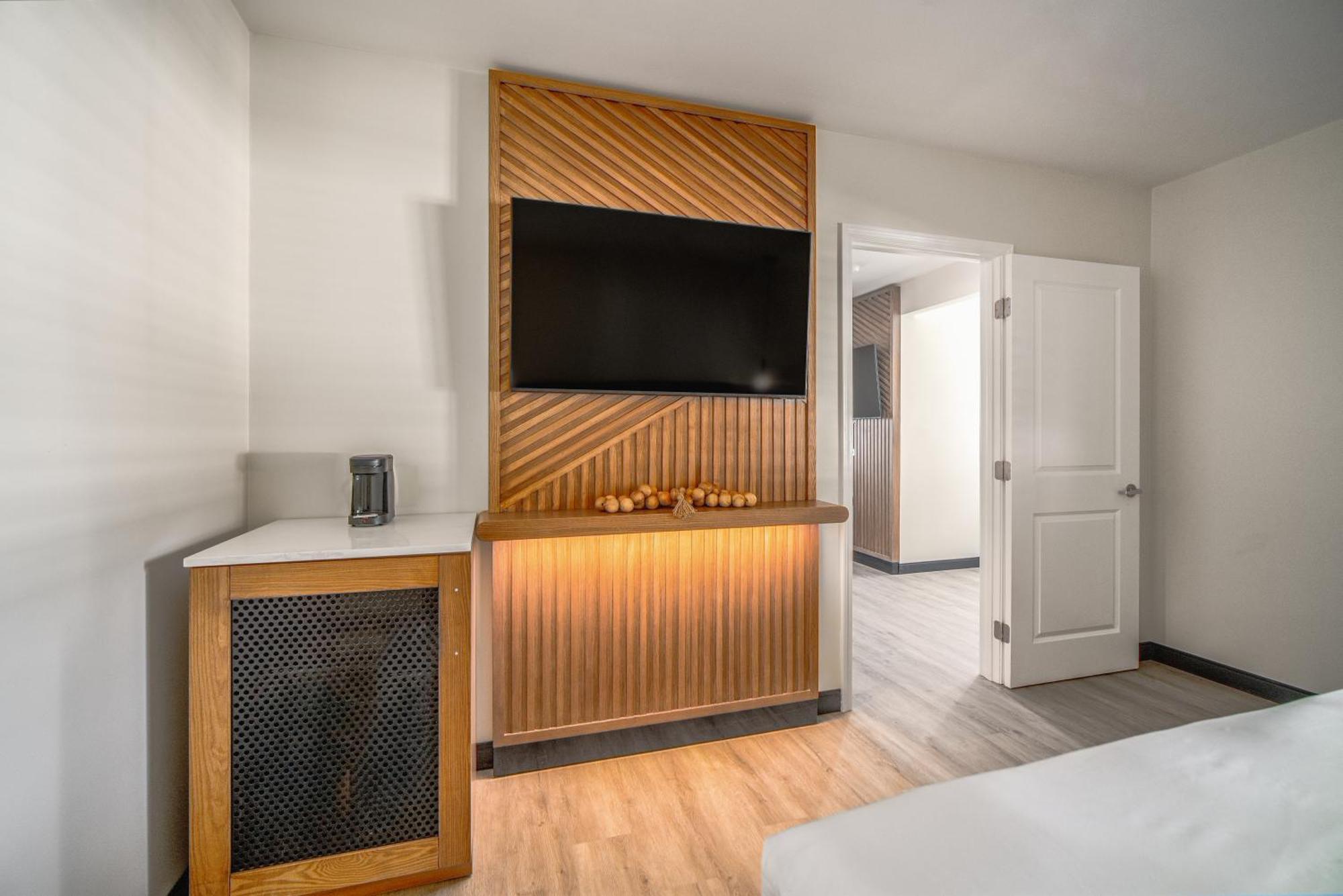 Lyfe Inn & Suites By Aga- North Hollywood Near Universal Studios — Photos 2